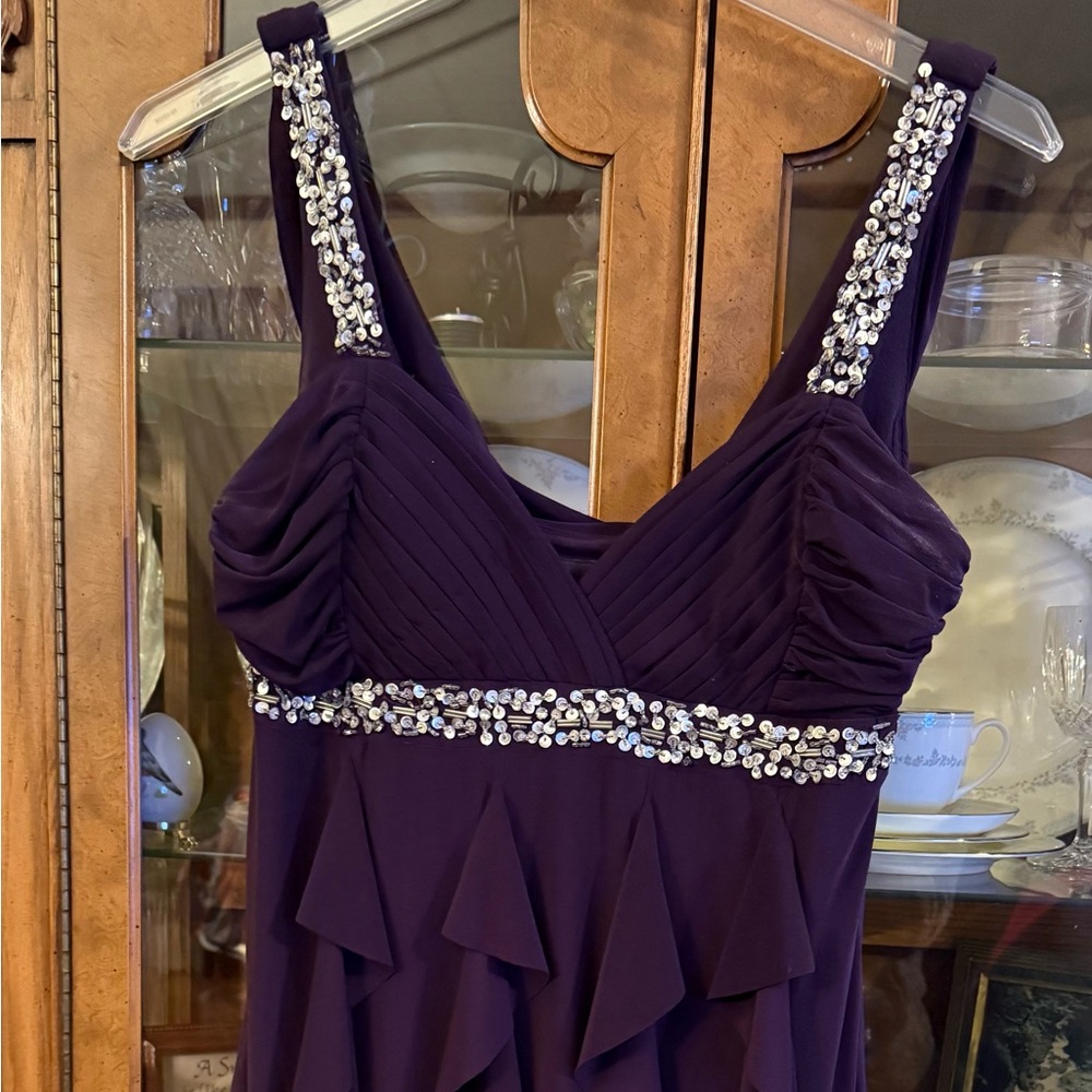 Scarlet Nite Size 12 Elegant Purple cocktail Dress w/sequins
